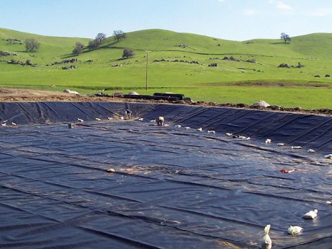 5 tiêu chí lựa chọn màng HDPE phù hợp cho bể xử lý nước thải