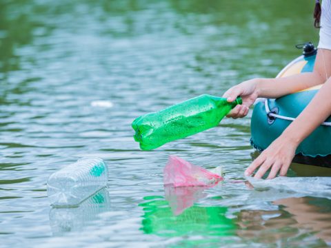 Vệ sinh môi trường – Bước đầu tạo nên cuộc sống xanh và bền vững